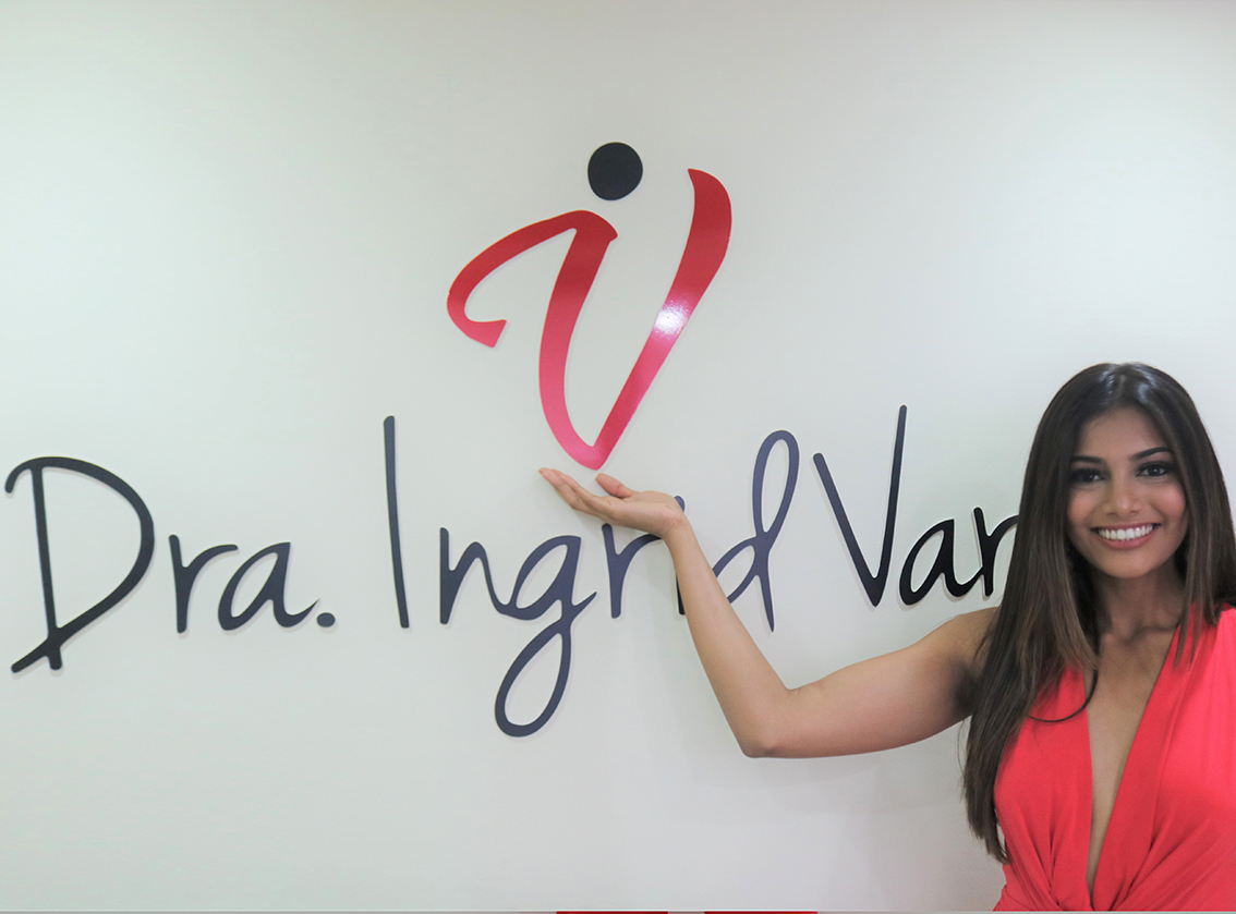 Dra. Ingrid Vargas con Señorita Panamá